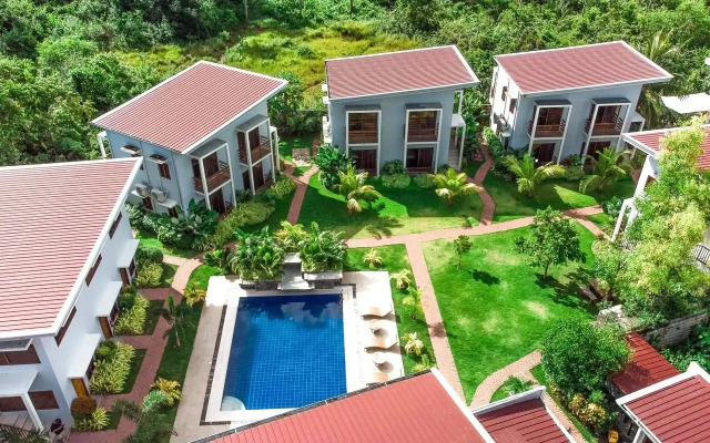 Red Picnic Hostel