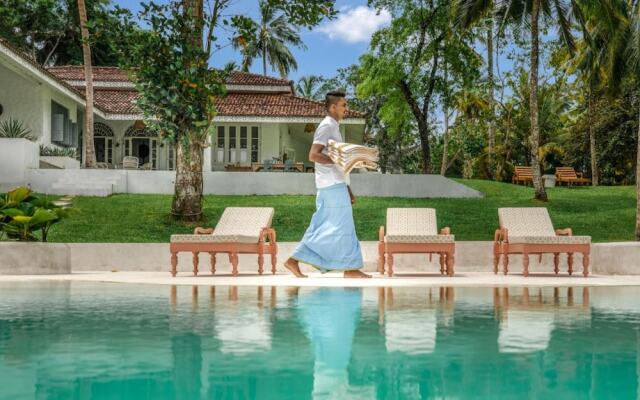 Breathtaking Villa In 02 Acres Of Tropical Walled-in Gardens