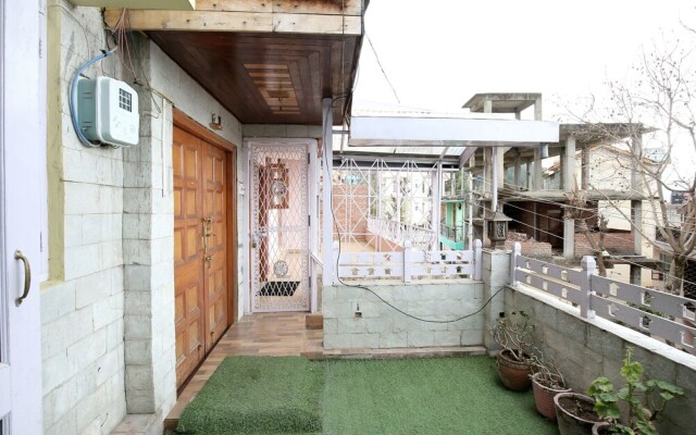 OYO 12858 Home 3BHK The Pavalion