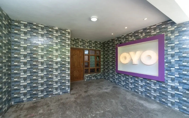 OYO 18694 Limra Residency