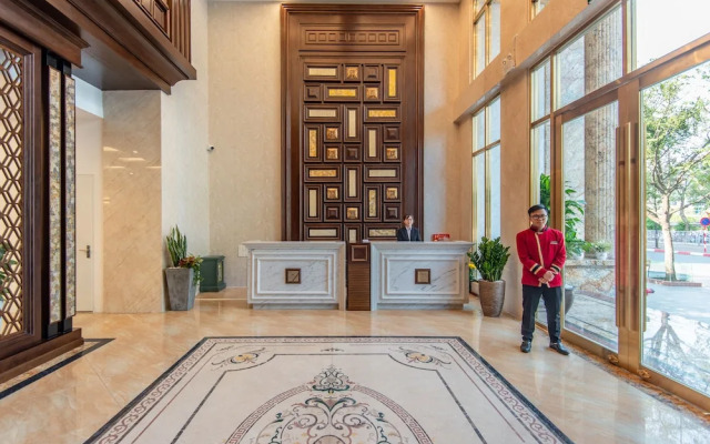 Reyna Luxury Hotel