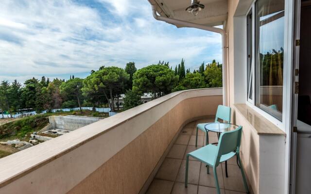 Apartments on Rachmaninoff lane 39/12