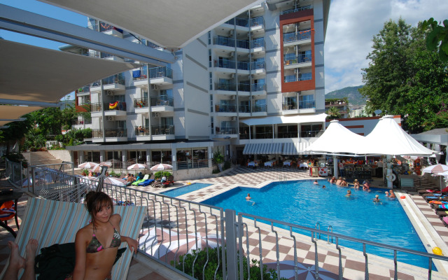 Grand Okan Hotel