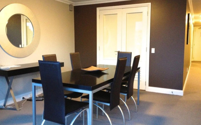 Luxury Lake Suites – Guest Rooms – Queenstown