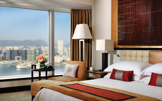 Four Seasons Hotel Hong Kong