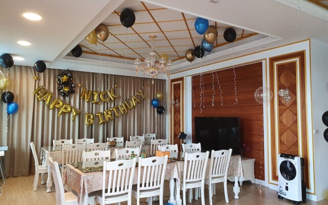 Honeysuckle Family Castle