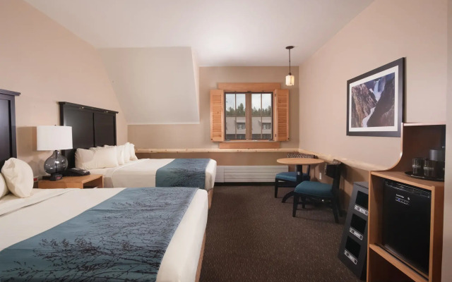 Canyon Lodge & Cabins - Inside the Park