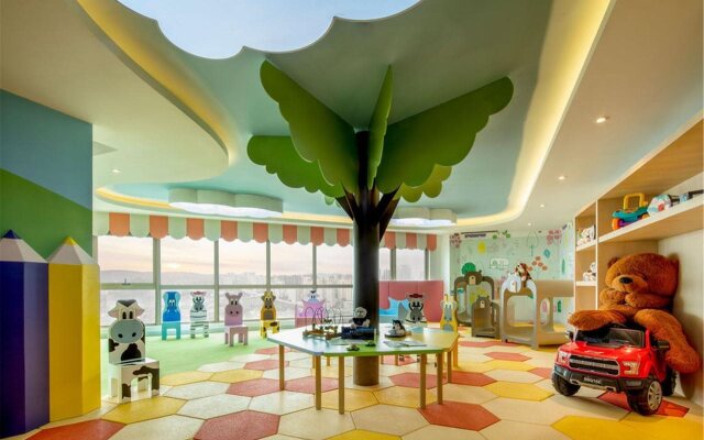 PlazaDamas Hartamas by Plush