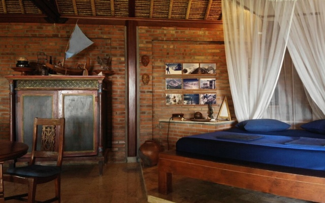 Ciliks Beach Garden – Guest Rooms – Kubutambahan