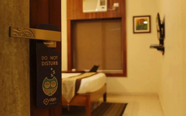 OYO Premium Old Station Road Bhubaneswar 4