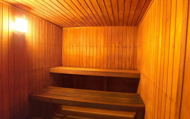 Quarterdeck Apartments