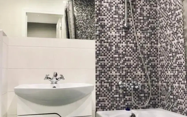 Apartments on Matrosova street 16