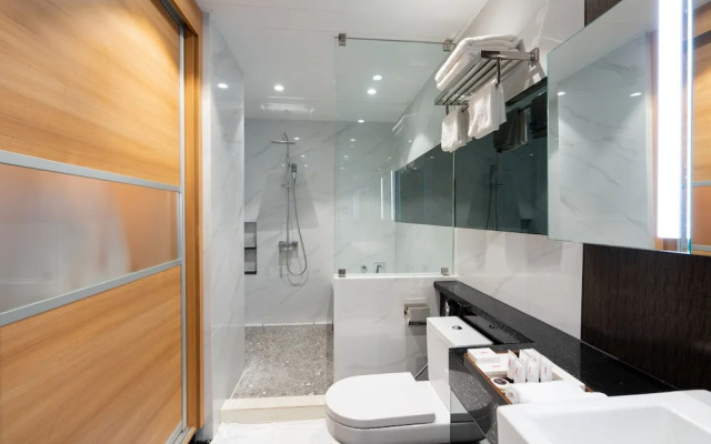 One Euphoria Luxe Hotel