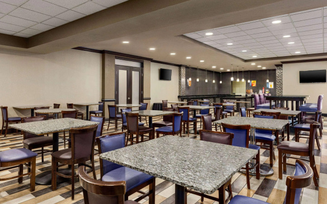 Best Western PLUS Dallas Hotel & Conference Center