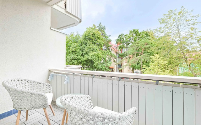 Alka, City Apt. Sea, Park and Parking, by Cohost