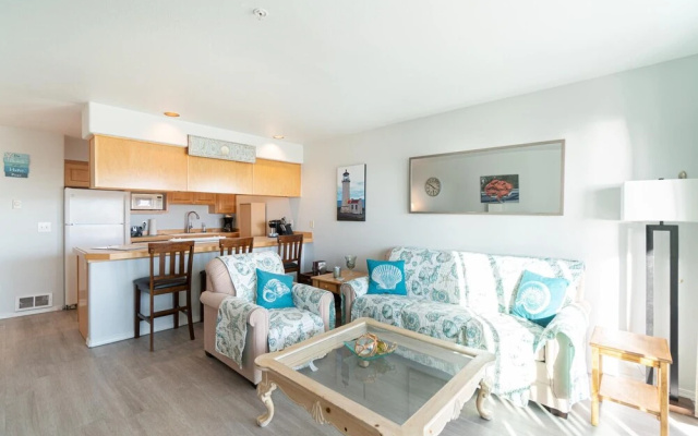 Waters Edge 208