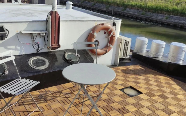 BnB Boat