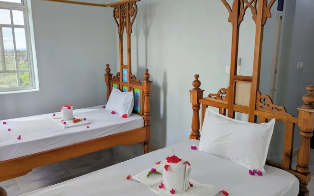 Crown View Hotel