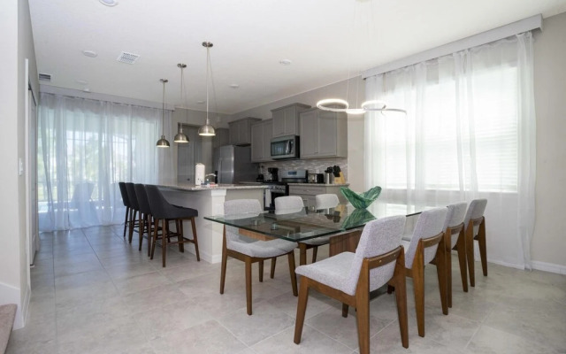 7316 Luxury Home Near Disney