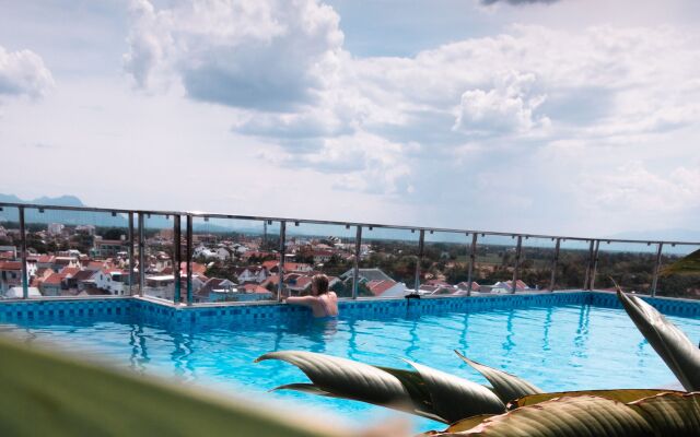 Uptown Hoi An Hotel