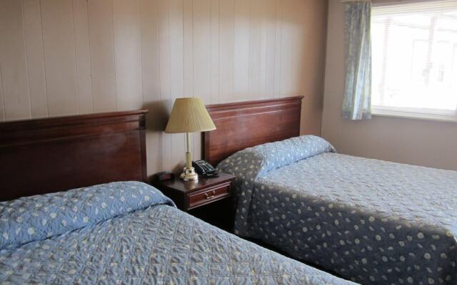 Chetwynd Court Motel