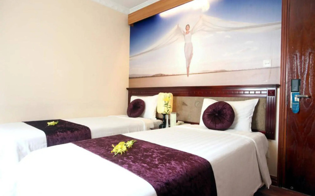 The Flower Boutique Hotel & Travel