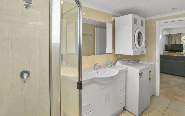 Agincourt Beachfront Apartments