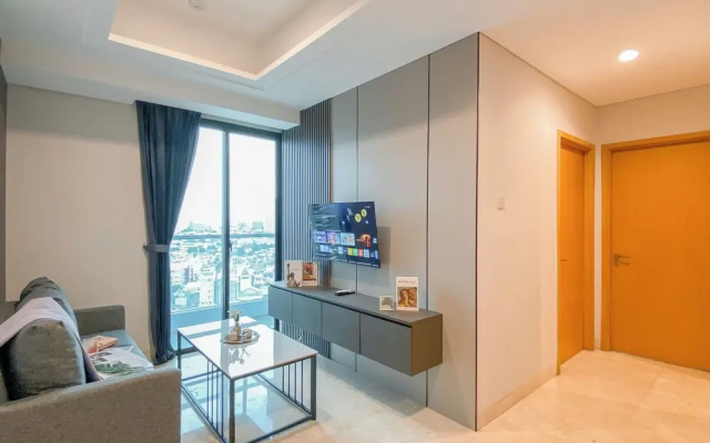 Fully Furnished And Elegant 2Br At Apartment Capitol Suites