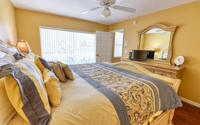 Clifford's Pinewood Estates Vacation Home