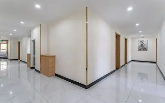 Huifeng Hechang Business Hotel (Jiaozhou Jiaodong International Airport Branch)