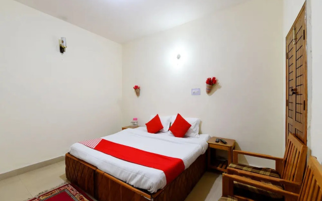 OYO 13732 Home Cozy near Mall Aleo Manali
