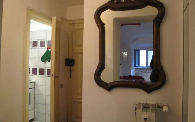 Aurora in Pantheon Apartment