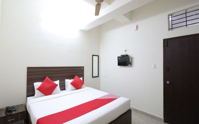OYO 26630 Mathura Inn