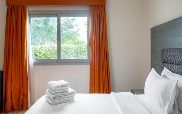 VESTA  - Luxury APT - 2BR - CFC
