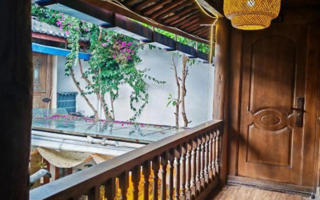 Guyuexuan Garden Inn (Dayan Ancient Town Mufu)
