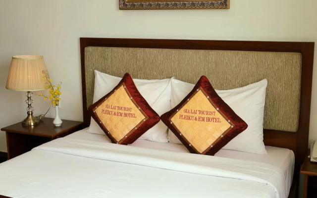 Pleiku & Em Hotel by Gia Lai Tourist