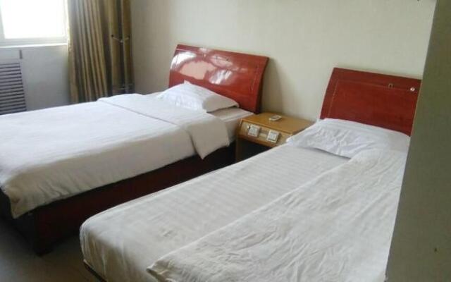 Qinghua Business Hotel