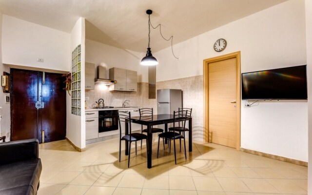 Modern 2 bed Flat in San Giovanni