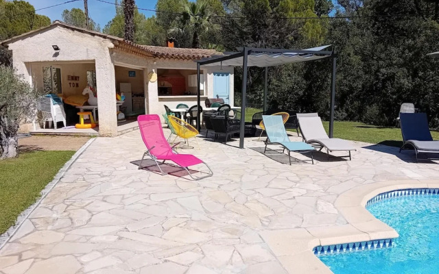 Beautiful Holiday Home With Garden