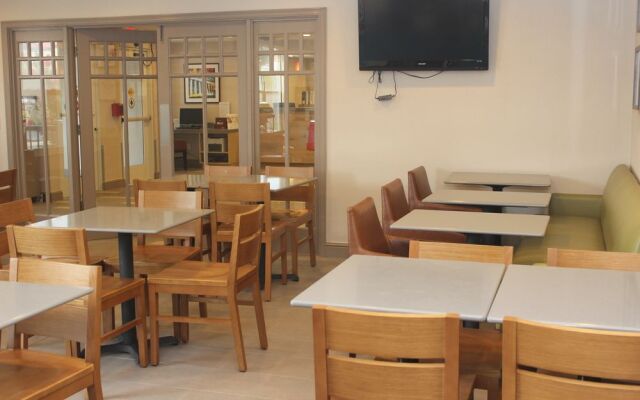 Country Inn & Suites By Carlson, Nashville, TN