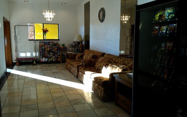 Oaktree Inn and Suites