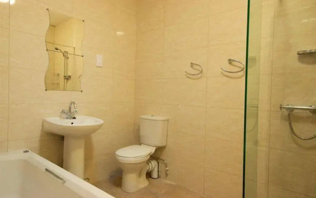 Treetops Cottages & Spa