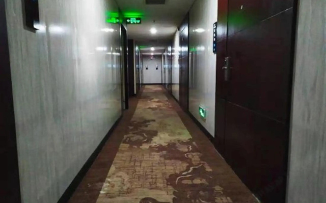 Yinhe Hotel