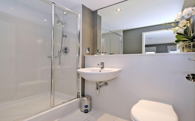 Executive three Bedroom Apartment in Aberdeens West End