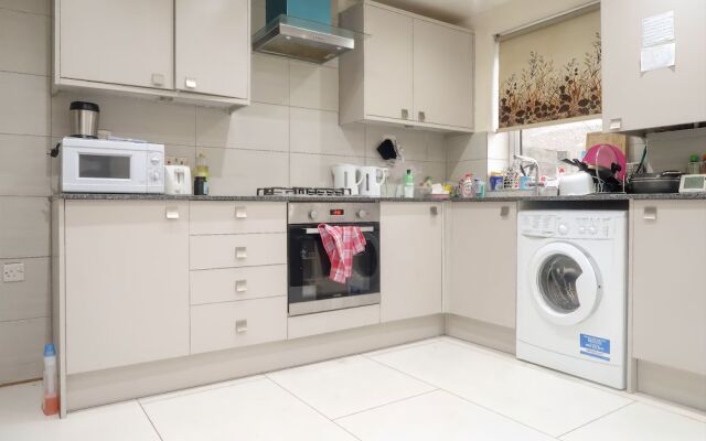 Saltwell Street - Deluxe Double Room