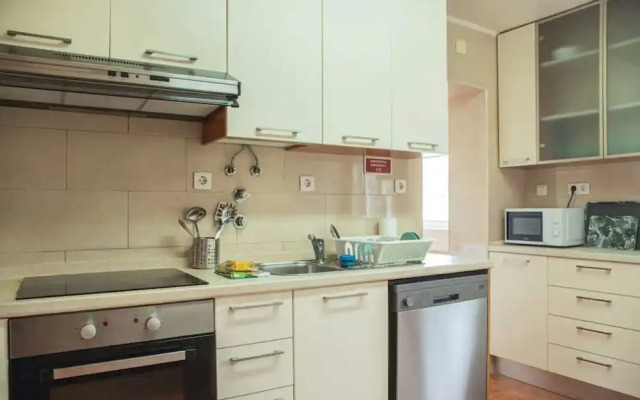 Peaceful and Serene 3 Bedroom Apartment in Lisbon