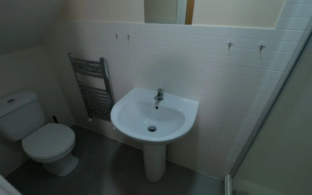 Simplistic Holiday Home in Coventry With Garden