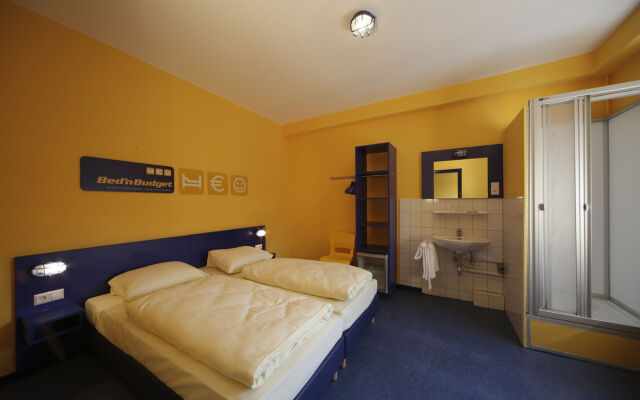 Bed'nBudget Expo-Hostel Rooms