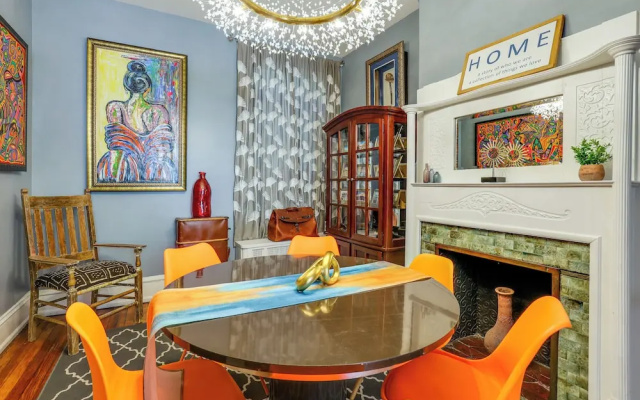 Historic Georgetown Townhome: Walkable Location!