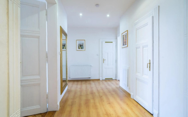 Royal Road Residence